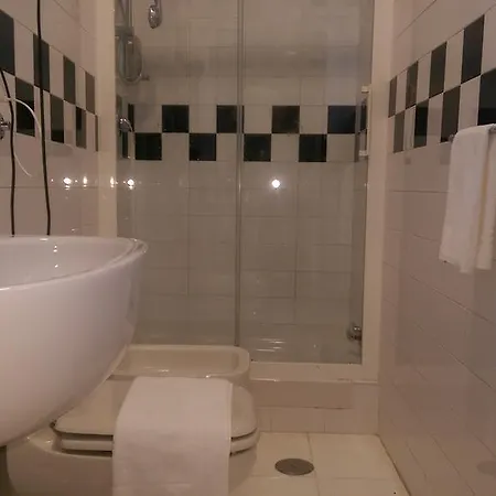 לינה וארוחת בוקר Porta Di Mare קטנזארו
