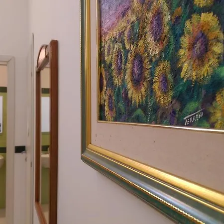 לינה וארוחת בוקר Porta Di Mare 3*